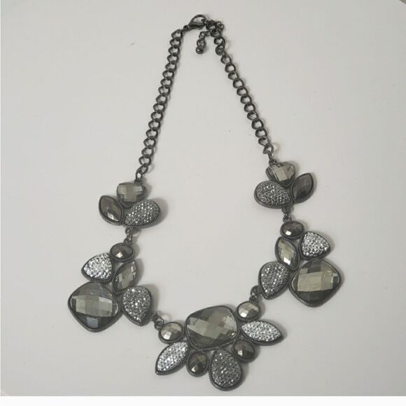STATEMENT PIECE NECKLACE  Gunmetal & Faceted Resin Cabochons - Picture 4 of 8